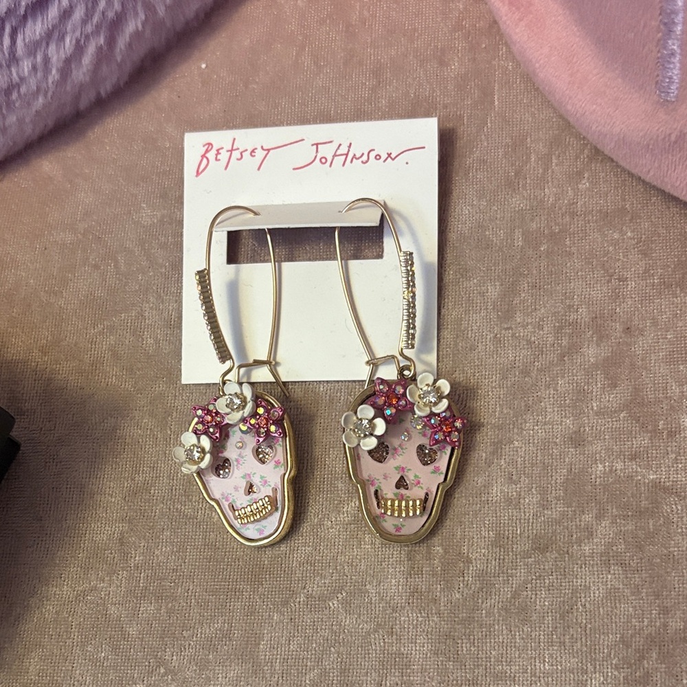 Betsey Johnson Pink Floral Skull Earrings BNWT!